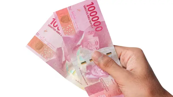 Ilustrasi uang rupiah. Gubernur Jawa Barat Dedi Mulyadi (KDM) telah resmi menetapakan besaran UMP, UMK dan UMSK 2026. Berikut daftar lengkapnya. (Sumber Foto: Freepik)