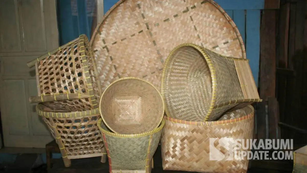Menjaga Tradisi, Warga Cisuren Sukabumi Lestarikan Kerajinan Anyaman Bambu