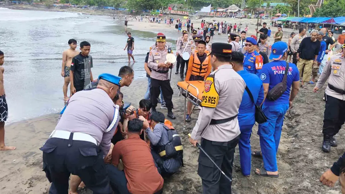 Kronologi Wisatawan Tanpa Identitas Tenggelam di Pantai Karanghawu, Sempat Sadar Saat Dievakuasi