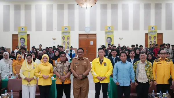 Pendidikan Politik DPD Partai Golkar Jawa Barat bertajuk “Pemuda Melek Politik: Dari Literasi Menuju Partisipasi Aktif” yang digelar di Hotel Augusta, Sukabumi, Selasa (30/12/2025) | Foto : Dok. Golkar