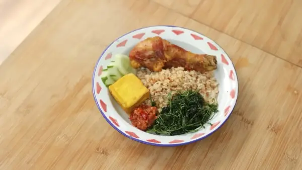 Resep Nasi Tutug Tempe, Menu Wangi Gurih yang Cocok buat Teman Libur Panjang (Sumber : Youtube | Devina Hermawan)