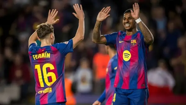 Selebrasi Rashford dan Fermin Lopez setelah berkontribusi untuk gol Barcelona. (Sumber: Instagram/@marcusrashford)