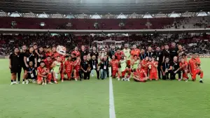 Selebrasi para pemain Persija dan Staff setelah laga menghadapi Persijap Jepara (Sumber: Instagram/@persija)