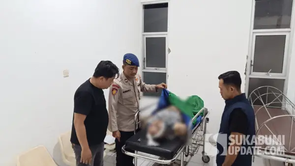 Jenazah WNA Arab, korban kecelakaan jetski di Pantai Buffalo Sukabumi saat di ruang jenazah RSUD Palabuhanratu. (Sumber: SU/Ilyas Supendi)