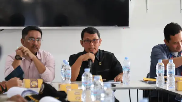 Anggota DPRD Provinsi Jawa Barat Yusuf Maulana melakukan kunjungan kerja ke PT Indo-Pasifik di Kabupaten Bandung, Selasa, 6 Januari 2026. | Foto: Istimewa