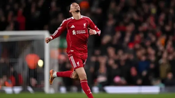 Hugo Ekitike kemungkinan akan absen membela Liverpool saat menghadapi Arsenal (Sumber: web/espn.com)