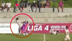 Pemain KAFI Jogja FC, Dwi Pilihanto Nugroho, dijatuhi hukuman larangan terlibat dalam seluruh aktivitas sepak bola seumur hidup setelah melakukan pelanggaran keras berupa tendangan “kungfu” (Sumber: Instagram/@nusaliga)