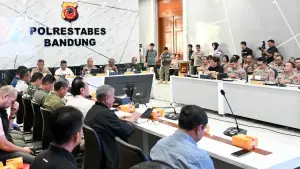 Rakor Pengamanan laga Persib vs Persija di Aula Polrestabes Bandung, Kamis (8/1/2026). (Sumber Foto: Biro Adpim Jabar)