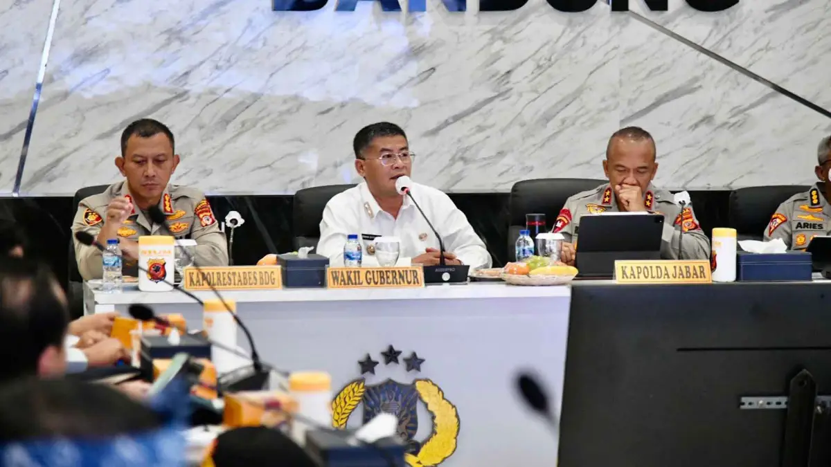 Tiket Sold Out, Wagub Jabar Minta Kepala Daerah Gelar Nobar Persib Vs Persija