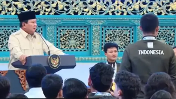 Presiden Prabowo menyerahkan modus untuk atlet Indonesia di Sea Games 2025 Thailand (Sumber: biropers)