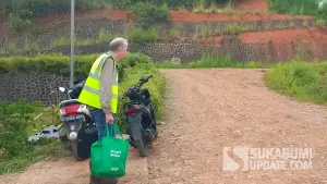Seorang pekerja WNA di Perusahaan Tambang Emas di Ciemas, Kabupaten Sukabumi | Foto : Ragil Gilang
