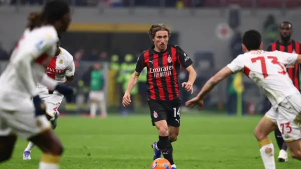 Aksi Luka Modric saat menghadapi Genoa pekan lalu di ajang Serie A (Sumber: web/acmilan.com)