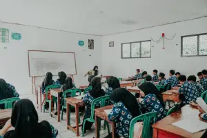 Ilustrasi SMA Terbaik di Sukabumi dengan Prestasi Akademik Unggulan (Sumber: pexels.com/@el jusuf)