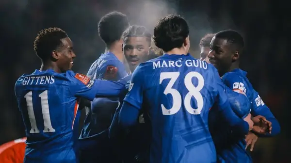 Selebrasi para pemain Chelsea setelah berhasil mencetak gol ke gawang Chartlon Athletic di Piala FA (Sumber: Instagram/@chelseafc)