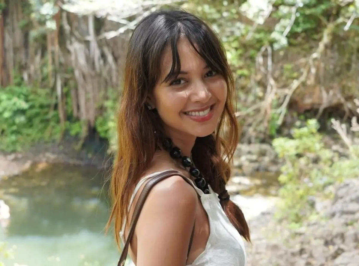 Aurelie Moeremans Ceritakan Trauma Child Grooming Lewat Buku Broken Strings