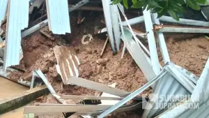 Longsor dan banjir lumpur di kutamekar Palabuhanratu Kabupaten Sukabumi, Minggu 11 Januari 2026 (Sumber: dok warga)