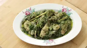 Resep Ayam Lado Ijo Khas Padang, Hidangan Pedas Harum dan Bikin Nagih (Sumber : Youtube | Devina Hermawan)