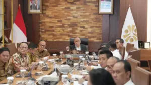 Wali Kota Sukabumi saat bertemu dengan Menteri P2MI di ruang pertemuan Kantor P2MI pada Senin (12/1/2026). (Sumber: Istimewa)