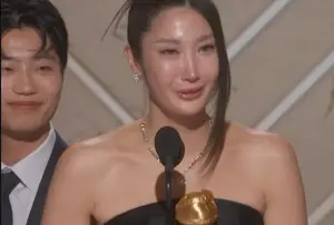 Lagu Golden Raih Best Song Motion Picture, Daftar Pemenang Golden Globes Awards 2026 (Sumber : Instagram/@goldenglobes)