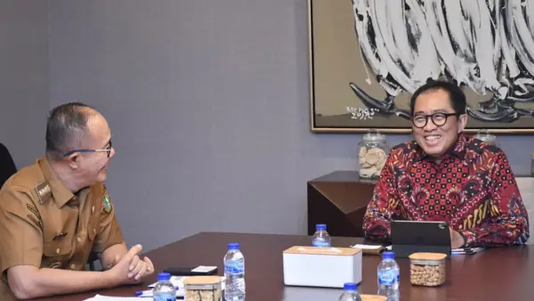 Wali Kota Sukabumi Ayep Zaki saat bertemu Kementerian Perindustrian di Jakarta, Selasa (13/1/2026) | Foto : Dokpim