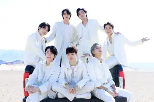 Hadirkan 16 Versi, BTS Siap Comeback dengan Album Baru ARIRANG (Sumber : X/@soompi)