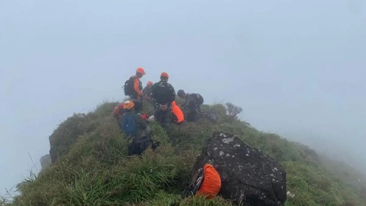 Satu Korban Pesawat ATR 42-500 Ditemukan di Jurang Sedalam 200 Meter Puncak Bulusaraung