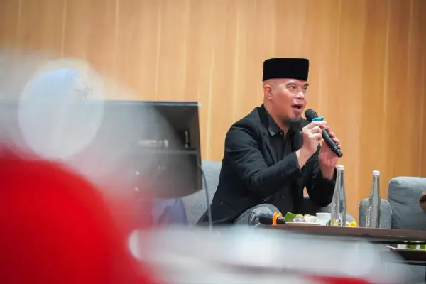 Tak Ada Ngunduh Mantu di Pernikahan El Rumi, Ahmad Dhani Singgung Kondisi Ekonomi (Sumber : Instagram/@dhaniperwakilanrakyat)