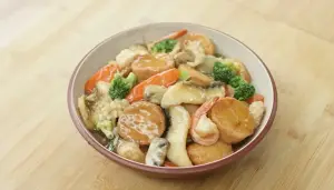 Resep Sapo Tahu Seafood, Makanan Gurih Manis Cocok untuk Menu Makan Keluarga (Sumber : Youtube | Devina Hermawan)