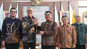 Rektor Universitas Indonesia (UI) Prof. Dr. Ir. Heri Hermansyah, S.T., M.Eng., IPU saat berkunjung ke Balai Kota Sukabumi, Sabtu (17/1/2026) | Foto : Dokpim