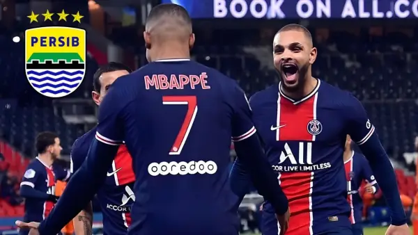Aksi Layvin Kurzawa (kanan) saat membela Paris Saint Gemain (Sumber: Instagram/@kurzawa)