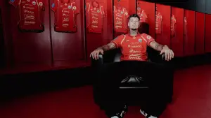 Persija Jakarta perkenalkan Shayne Pattynama sebagai pemain baru. (Sumber: web/persija.id)