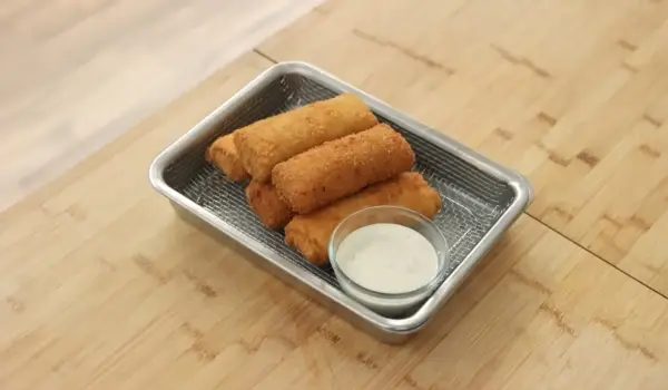 Resep Creamy Beef Truffle Risol, Sausnya yang Spesial Bikin Penasaran (Sumber : Youtube | Devina Hermawan)