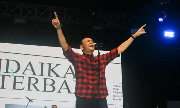 Vokalis Element Lucky Widja Meninggal Dunia di Usia 49 Tahun (Sumber : Instagram/@luckywidja)