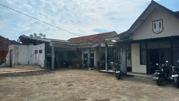 Gedung tua kantor kecamatan Ciracap Kabupaten Sukabumi (Sumber: sukabumiupdate)