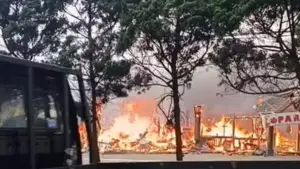 kebakaran di lingkar selatan Sukabumi (Sumber: warganet)