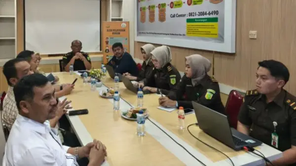 Diskominfo dan Kejari Kota Sukabumi dalam sosialisasi pemetaan dan pengawasan media komunikasi yang diadakan oleh Kejaksaan Tinggi Jawa Barat. (Sumber: diskominfo)