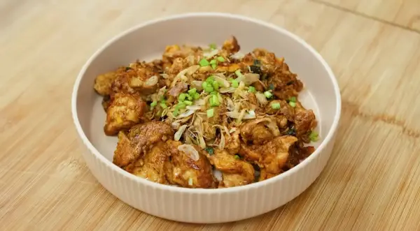 Resep Orak Arik Tahu Telur, Menu Sarapan yang Dibuat Cukup 5 Menit Saja (Sumber : Youtube | Devina Hermawan)