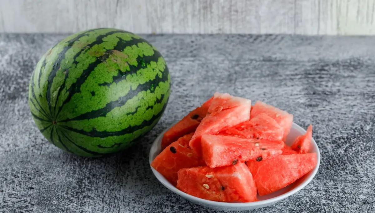 Kandungan Airnya Tinggi, Ini 7 Manfaat Semangka untuk Kesehatan Tubuh