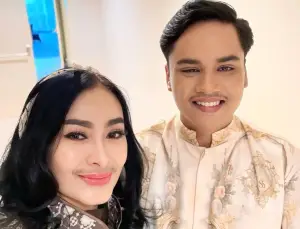 Iis Dahlia Buka Suara Soal Tuduhan Mengintimidasi Ressa Anak Denada (Sumber : Instagram/@iisdahlia)
