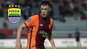 Penyerang Borneo FC, Mariano Peralta, dikabarkan akan meninggalkan Pesut Etam di putaran kedua Super League musim ini. Beberapa sumber mengatakan bahwa Persib menjadi tim yang tertarik. (Sumber: Instagram/@marianoperalta.9)