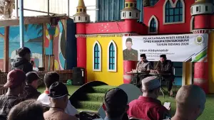 Anggota Komisi IV DPRD Kabupaten Sukabumi dari Fraksi PKS Uden Abdunnatsir saat melaksanakan Reses I Tahun 2026 di Kecamatan Gunungguruh. (Sumber Foto: Istimewa)