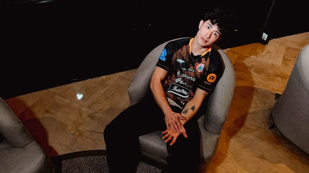 Sempat Dikaitkan dengan Persib, Cyrus Margono Resmi Berlabuh ke Persija