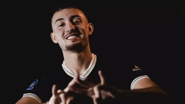 Dewa United Banten FC secara resmi mengumumkan perekrutan gelandang muda Timnas Indonesia, Ivar Jenner. (Sumber: dewaunited.com)