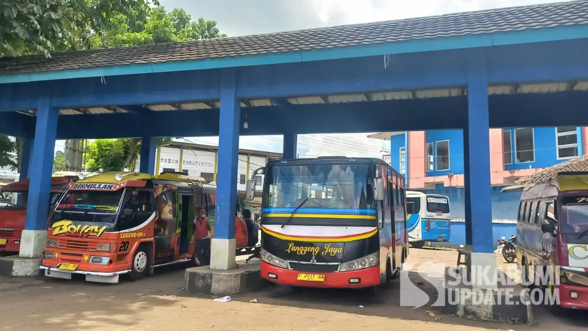 Terminal Sagaranten Sukabumi, Tetap Eksis di Tengah Maraknya Travel Gelap