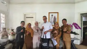 Wali Kota bersama jajaran Diskominfo Kota Sukabumi bertemu media kompas (Sumber: diskominfo)