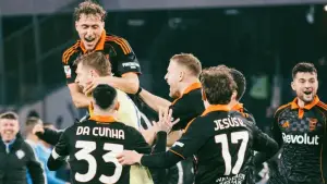 Selebrasi para pemain Como setelah berhasil menang dramatis atas Napoli di ajang Coppa Italia (Sumber: Instagram/@comofootball)