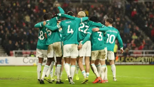 Para pemain Liverpool merayakan gol Van Dijk saat Liverpool mengahdapi Sunderland. (Sumber: web/liverpoolfc.com)