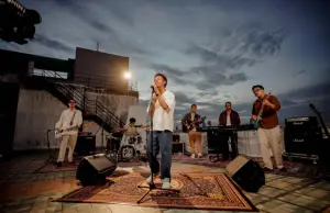 Lirik dan Makna Lagu Iqro Raim Laode: Takjub akan Kebesaran Alam Semesta (Sumber : Instagram/@raimlaode)