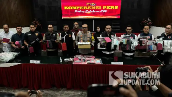 Polres Sukabumi Kota menggelar konferensi pers terkait pengungkapan kasus kejahatan dan narkoba di awal tahun 2026. (Sumber Foto: SU/Turangga Anom)