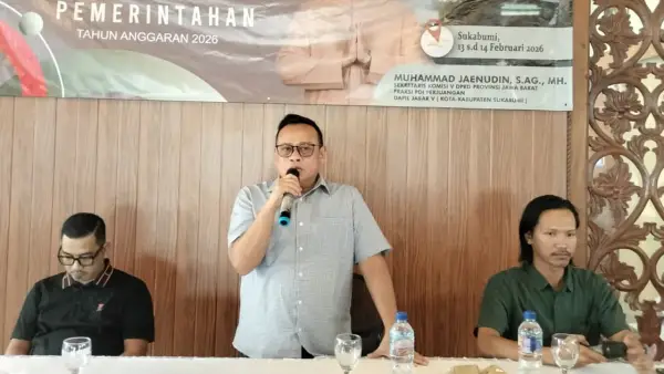Anggota DPRD Jabar Muhammad Jaenudin saat kegiatan pengawasan penyelenggaran pemerintah di Cisaat, Kabupaten Sukabumi | Foto : Tim adc